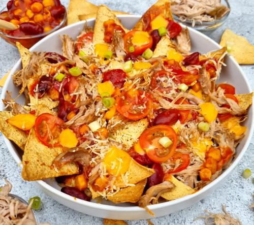 Nacho dish with pulled veal