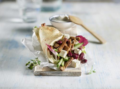Wraps with veal schnitzel and kidney beans